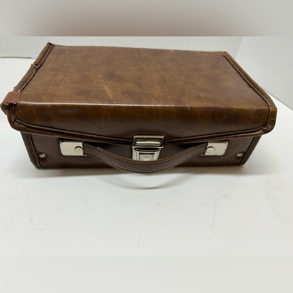 Cassette Tape Holder Storage Carry Suitcase With Handle  Holds 12 Tapes Vintage - Picture 4 of 8